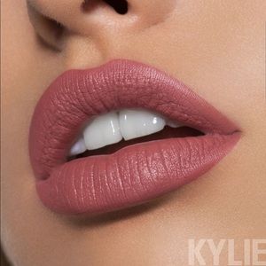 Kylie Cosmetics Savage Liquid Lipstick